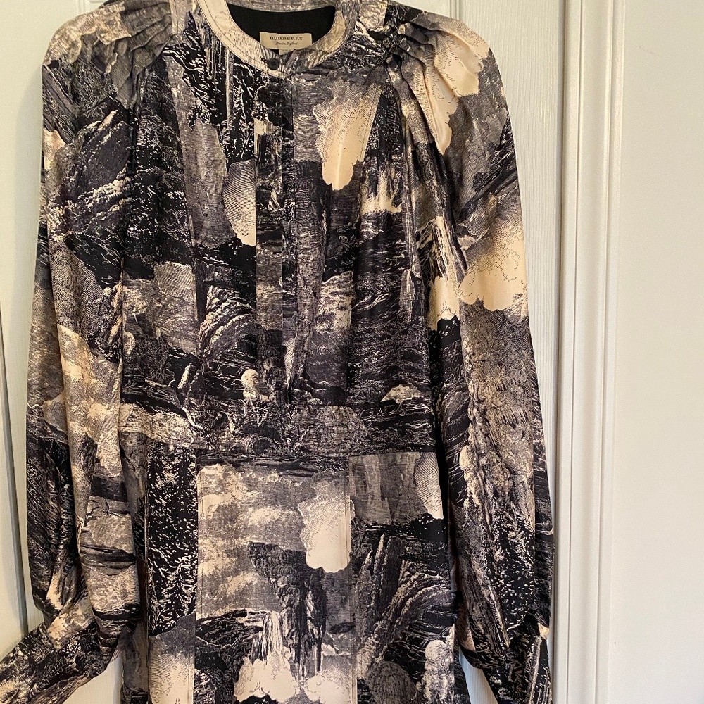 NWT Burberry 100% Silk Pascala dress Size US 8